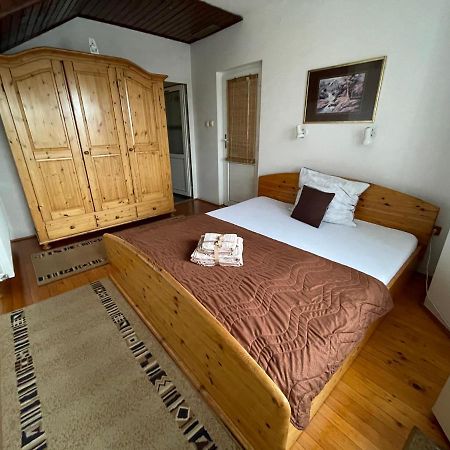 Guest House Luxotel Zrenjanin Extérieur photo