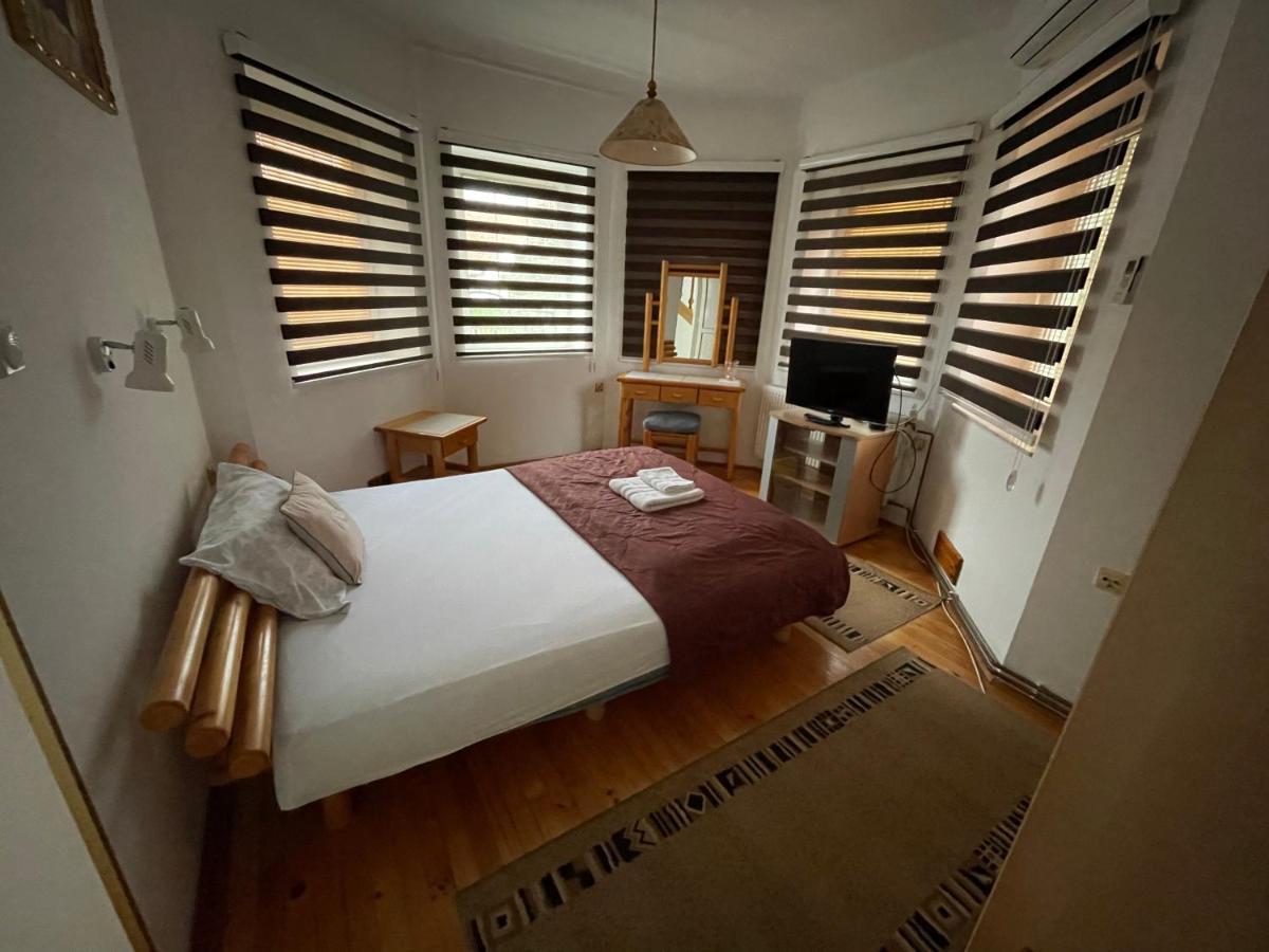 Guest House Luxotel Zrenjanin Extérieur photo