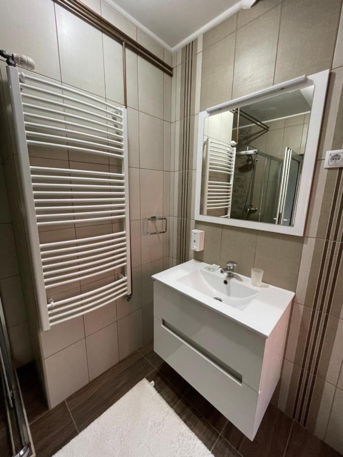 Guest House Luxotel Zrenjanin Extérieur photo
