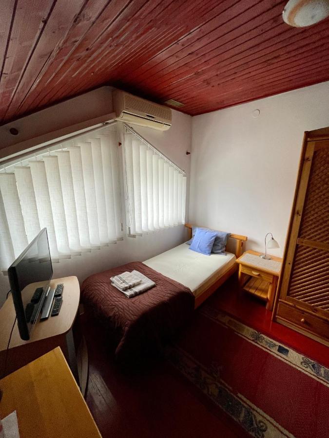Guest House Luxotel Zrenjanin Extérieur photo