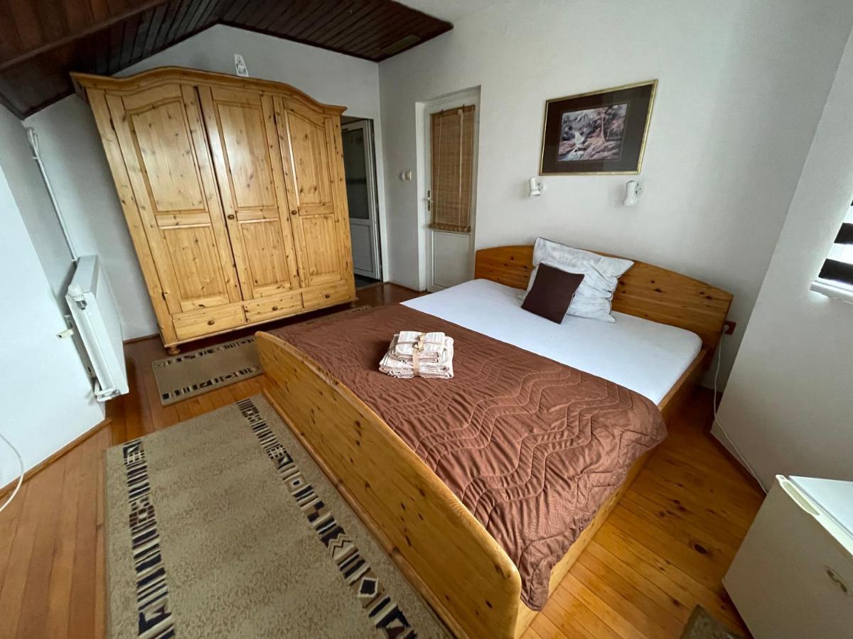 Guest House Luxotel Zrenjanin Extérieur photo