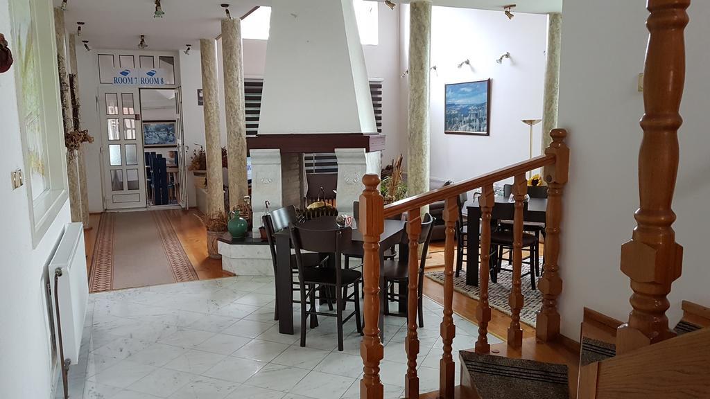 Guest House Luxotel Zrenjanin Extérieur photo